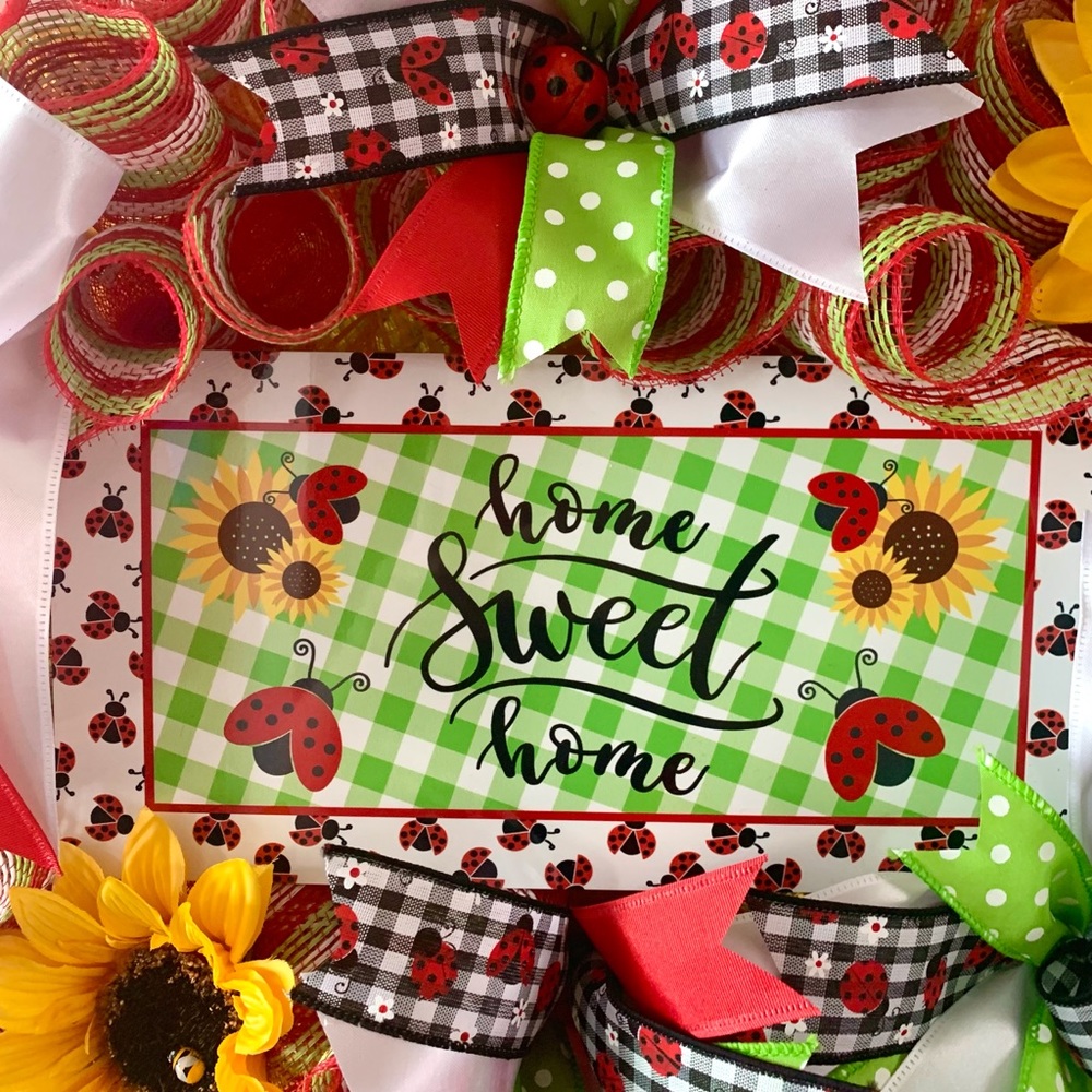 Deco mesh ladybug and sunflower wreath, Home Sweet Home wreath, all occasion - Picture 5 of 9